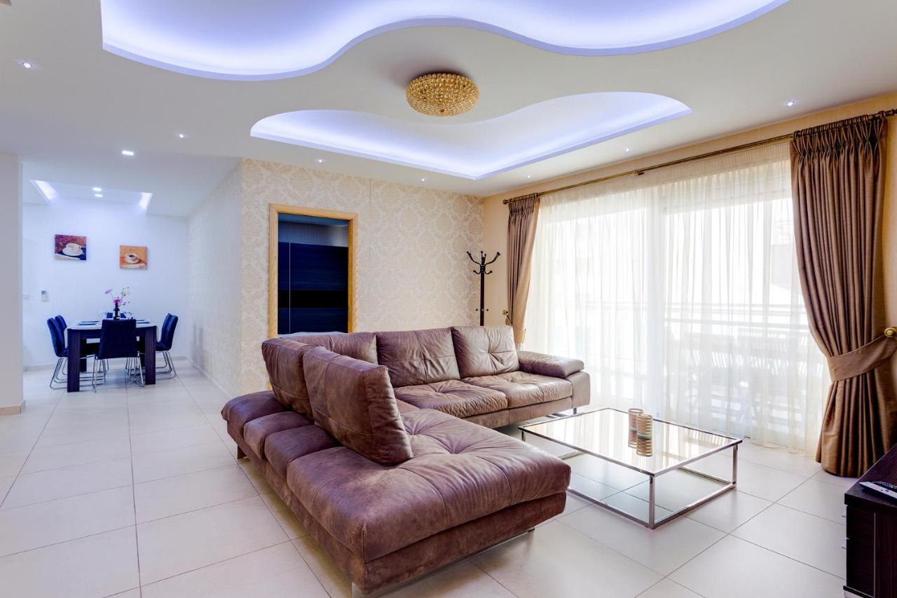 Luxury Apt W/ Side Seaviews And Pool, Top Location Sliema Exterior foto
