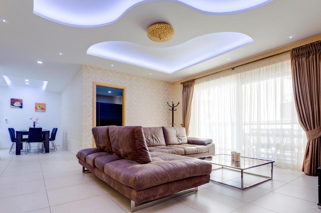 Luxury Apt W/ Side Seaviews And Pool, Top Location Sliema Exterior foto
